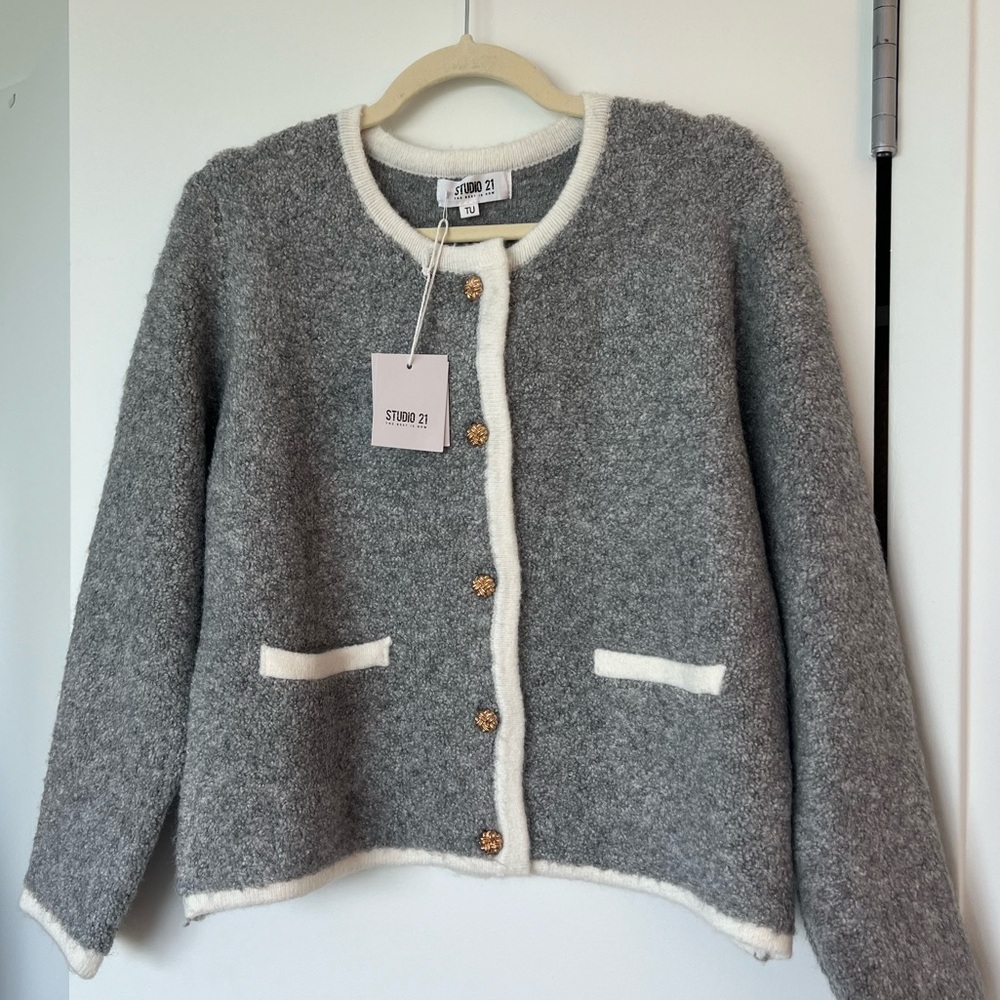 Women’s Button Up Cardigan